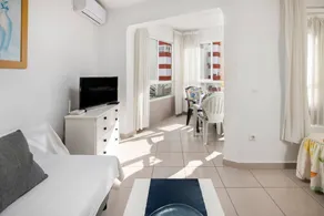 Apartment 'Estudio 03 -09' with Sea View, Wi-Fi and Air Conditioning - Image 4