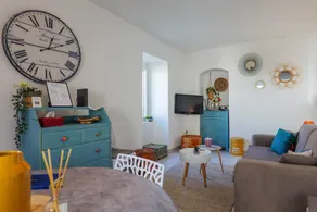 Air-Conditioned Leoannatim Cottage – Character Home with Enclosed Terrace - Image 3