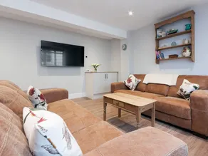 Child-friendly cottage with terrace | Pets allowed - Image 2
