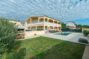 Children-friendly big flat with garden, barbecue & terrace - Image 5