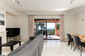 Fantastico appartamento totalmente attrezzato con terrazza, piscina e giardino | Vista sul mare | Accanto alla spiaggia - Image 5