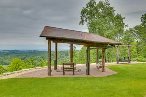 'sugarloaf' House: Scenic Getaway Near La Crosse! - Image 3