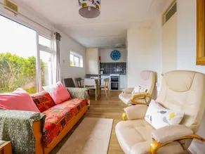 Cottage with garden | Beach view | Close to the beach | Pets are welcome - Image 3