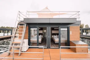 Maravilloso barco con terraza | En la playa - Image 3