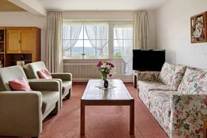Apartment with garden | Garden view - Image 2