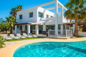 Fully equipped lovely villa with garden, private pool & terrace | Pet-friendly - Image 2