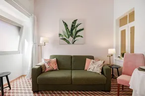 Agréable maison entièrement équipée avec terrasse et internet haut débit | Vue ville - Image 2