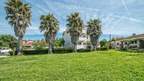 Apartment with garden, BBQ & terrace | Sea view - Image 2