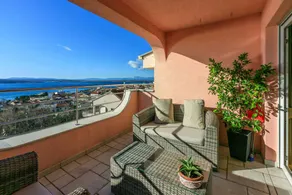Fully equipped apartment with BBQ & garden | Sea view | Pet-friendly - Image 3