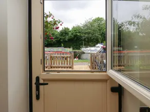 Family-oriented cottage with garden | Dogs allowed - Image 4