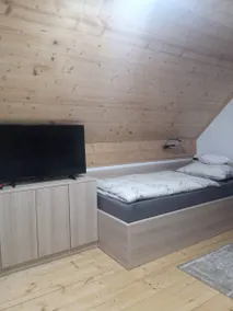 Chambre chez l'habitant avec terrasse, barbecue et jardin - Image 4