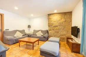 Familienfreundliches großzügiges Ferienhaus mit schnellem Internet, Terrasse und Grill | Bergblick | Haustiere sind willkommen - Image 5