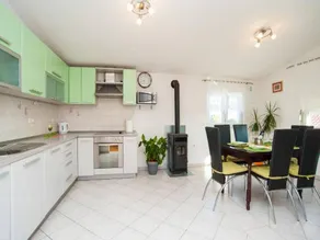 Flat with terrace | Water view - Image 5