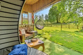 Chalet con jardín - Image 2