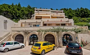Flat with terrace & garden | Next to the beach - Image 3