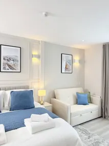 Children-friendly dedicated room | Beach view | Close to the beach - Image 3