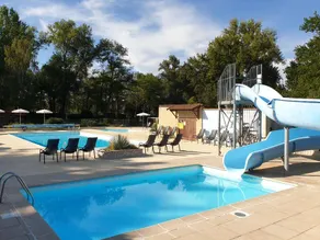 Mobile home with terrace & heated pool - Image 2