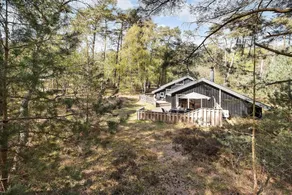 Holiday home with sauna, barbeque & jacuzzi - Image 2