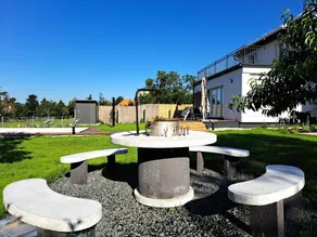 Familienorientierte Ferienwohnung mit Terrasse, beheiztem Pool und Garten | Ideal für Homeoffice - Image 4