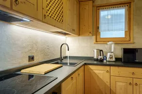 Holiday home with garden, barbeque & terrace - Image 4