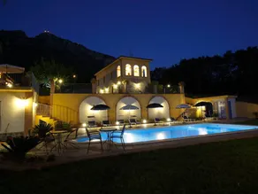Attraente appartamento con piscina, barbecue e giardino - Image 5