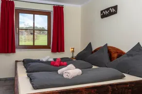 Flat with barbecue, garden & jacuzzi - Image 4