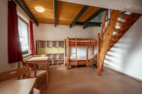 Bungalow 4 - Image 3