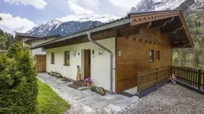 Family-friendly holiday home with barbecue, terrace & garden - Image 3
