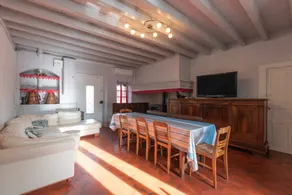 Casa con barbecue, idromassaggio e giardino - Image 3