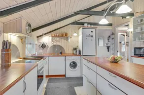 Fully equipped pleasant house with terrace & barbeque - Image 4