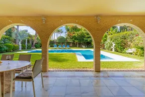Villa with garden, private pool & terrace | Garden view - Image 3
