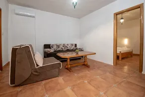 Flat with terrace & barbeque | Beach view - Image 3