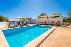 Child-friendly spacious villa with private pool, garden & terrace - Image 3