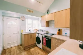 Flat with garden - Image 4