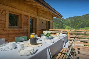 Incantevole chalet adatto alle famiglie con sauna, giardino e piscina privata | Vista sul lago | Vicino alle piste da sci | Perfetto per il lavoro da remoto - Image 2