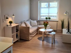Beautiful house with terrace & garden - Image 3