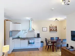 Holiday apartment with pool, garden & terrace - Image 3