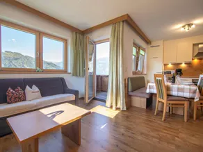 Apartamento con jardín - Image 2
