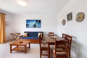 Apartment 'Vila Armação de Pêra' with Shared Pool, Wi-Fi and Air Conditioning - Image 5