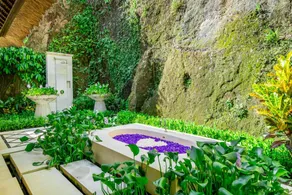 Children-friendly nice villa with terrace, garden & private pool - Image 5