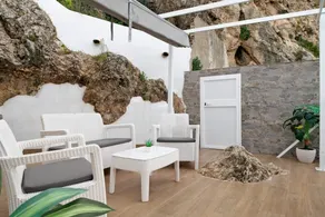 Fully equipped holiday home with garden, terrace & private pool | Mountain view | Pets allowed - Image 3