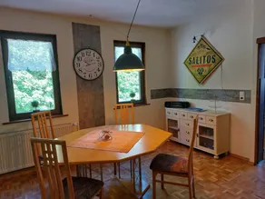 Fully equipped apartment with garden - Image 2
