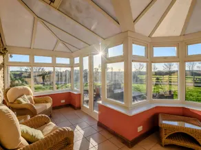 Child-friendly lovely cottage with garden - Image 5