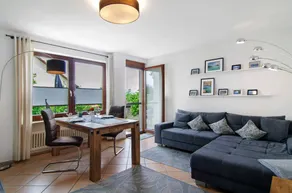 Apartment with terrace - Image 2