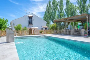 Ferienhaus mit Garten, privatem Pool und Grill | Bergblick - Image 2