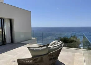 Fully equipped villa with private pool, garden & BBQ | Sea view | Beach nearby | Suitable for remote work - Image 3