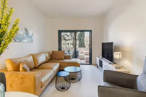 Wohnung mit Pool und Terrasse - Image 4