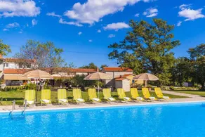 Fully equipped house with garden & barbecue - Image 3