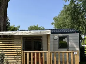 Wonderful mobile home with heated pool & terrace - Image 5