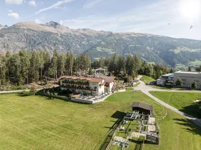 Apartment with sauna, garden & terrace - Image 2